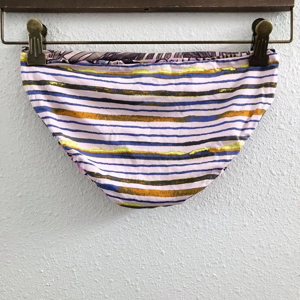 MAAJI Classic Reversible Bikini Bottom‎ No Size Tag Check Measurements
